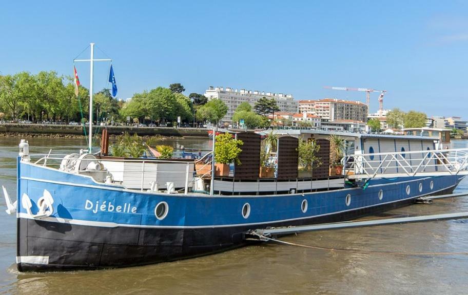 Peniche Djebelle Hotel Bayonne Eksteriør billede